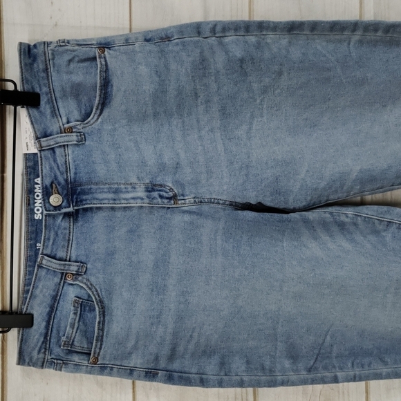 𝅺sonoma High Rise Straight Crop Jeans Lighter Wash, Size 10 - Picture 1 of 13